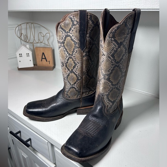 Ariat Shoes - Ariat Exotic Print Cowboy Boots Women’s 10B Snakeskin Look Western Leather